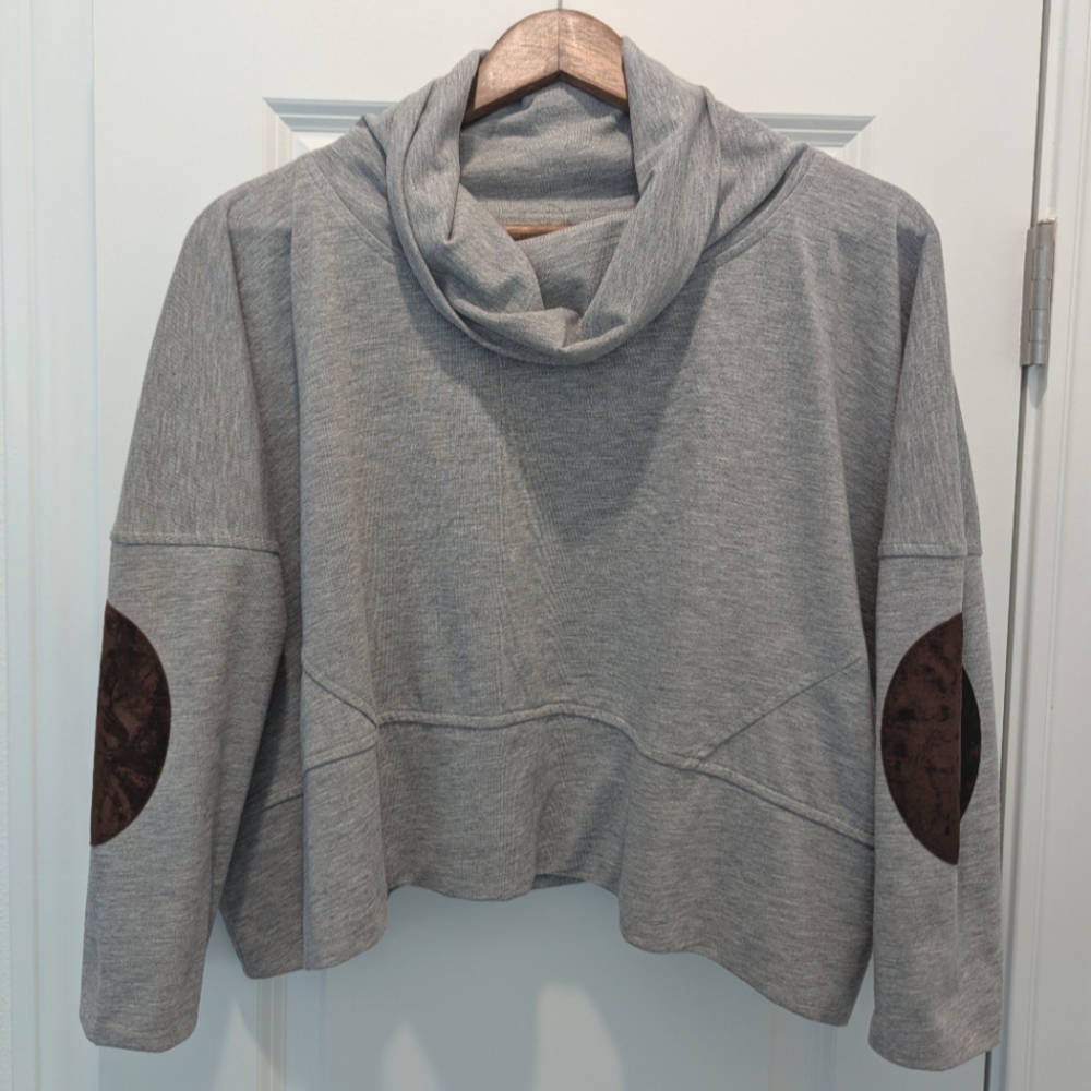 Just Female Cropped Sweater With Suede Elbow Patches